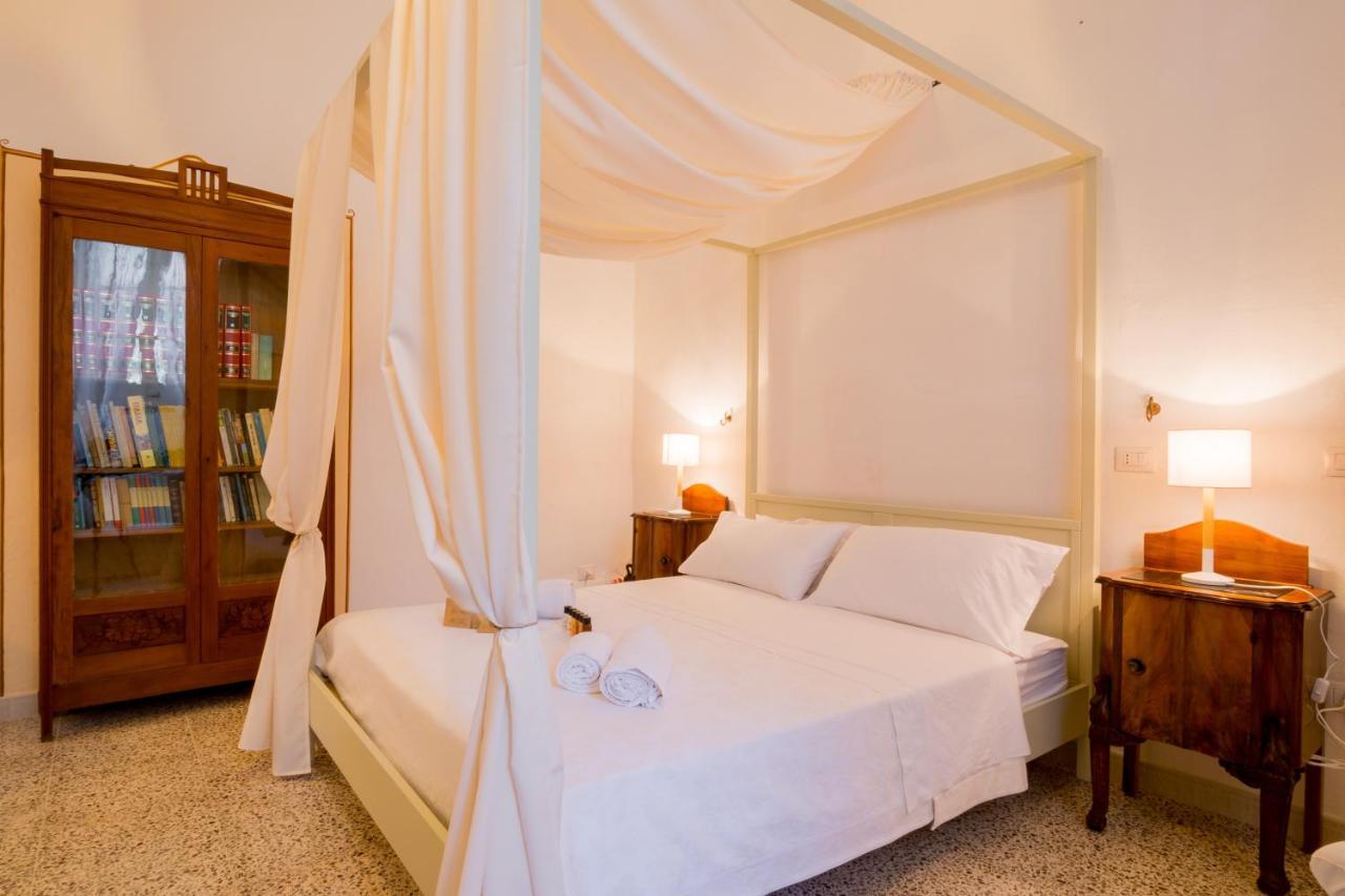 לינה וארוחת בוקר אקווריקה דל קאפו Palazzo Ashian מראה חיצוני תמונה