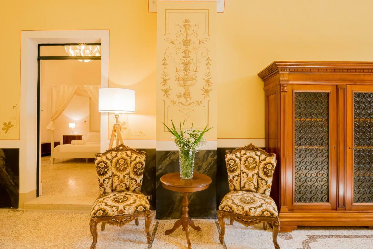 לינה וארוחת בוקר אקווריקה דל קאפו Palazzo Ashian מראה חיצוני תמונה