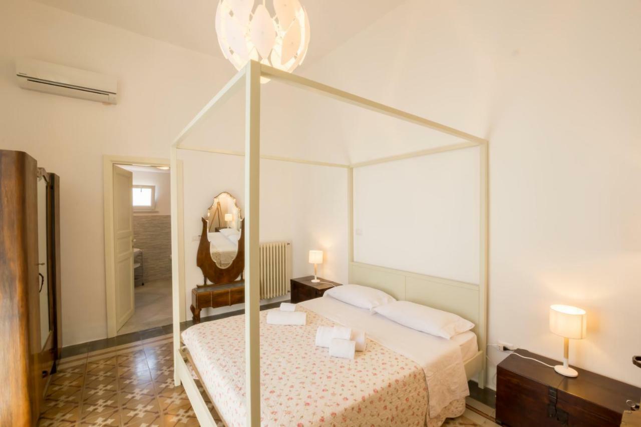לינה וארוחת בוקר אקווריקה דל קאפו Palazzo Ashian מראה חיצוני תמונה