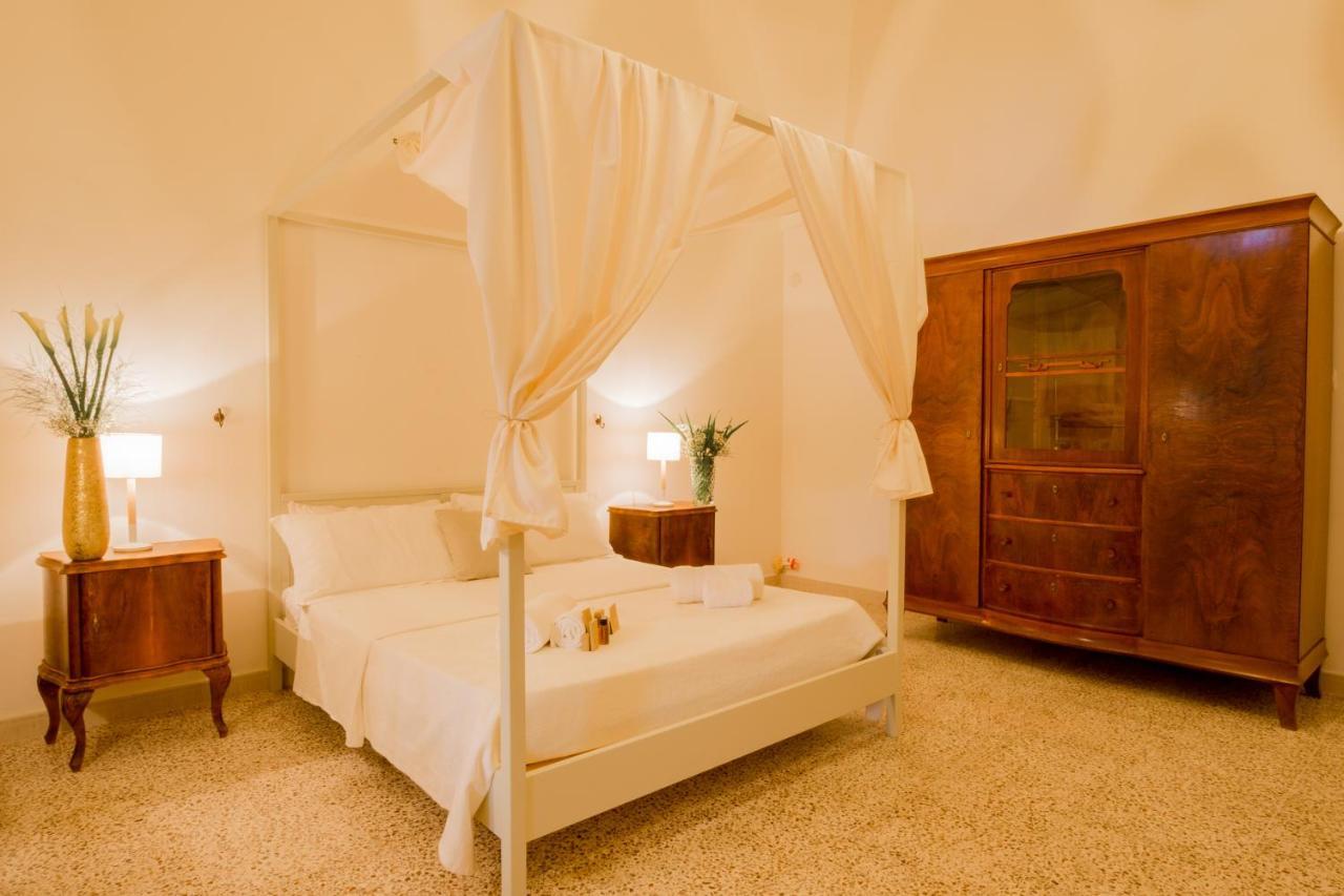 לינה וארוחת בוקר אקווריקה דל קאפו Palazzo Ashian מראה חיצוני תמונה